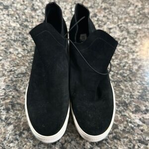 New Steve Madden black wedges! Size 8!